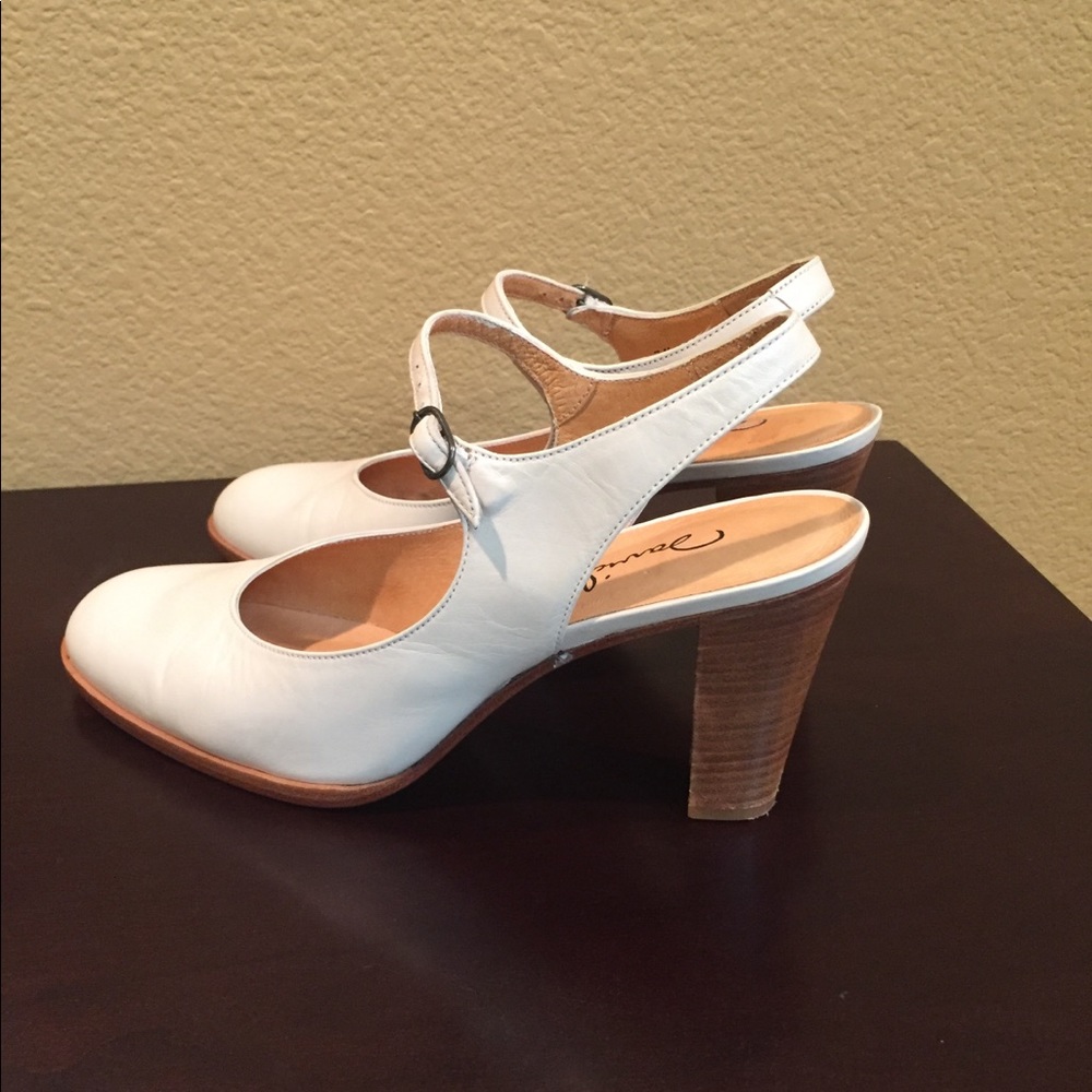 Super cute bone color shoes!!!